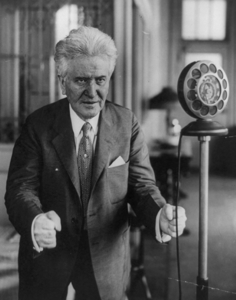 Robert La Follette Sr. making a radio speech shortly before his death.