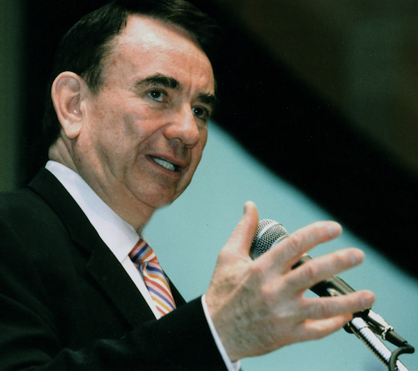 Thompson speaking at the 2004 HealthierUS summit.